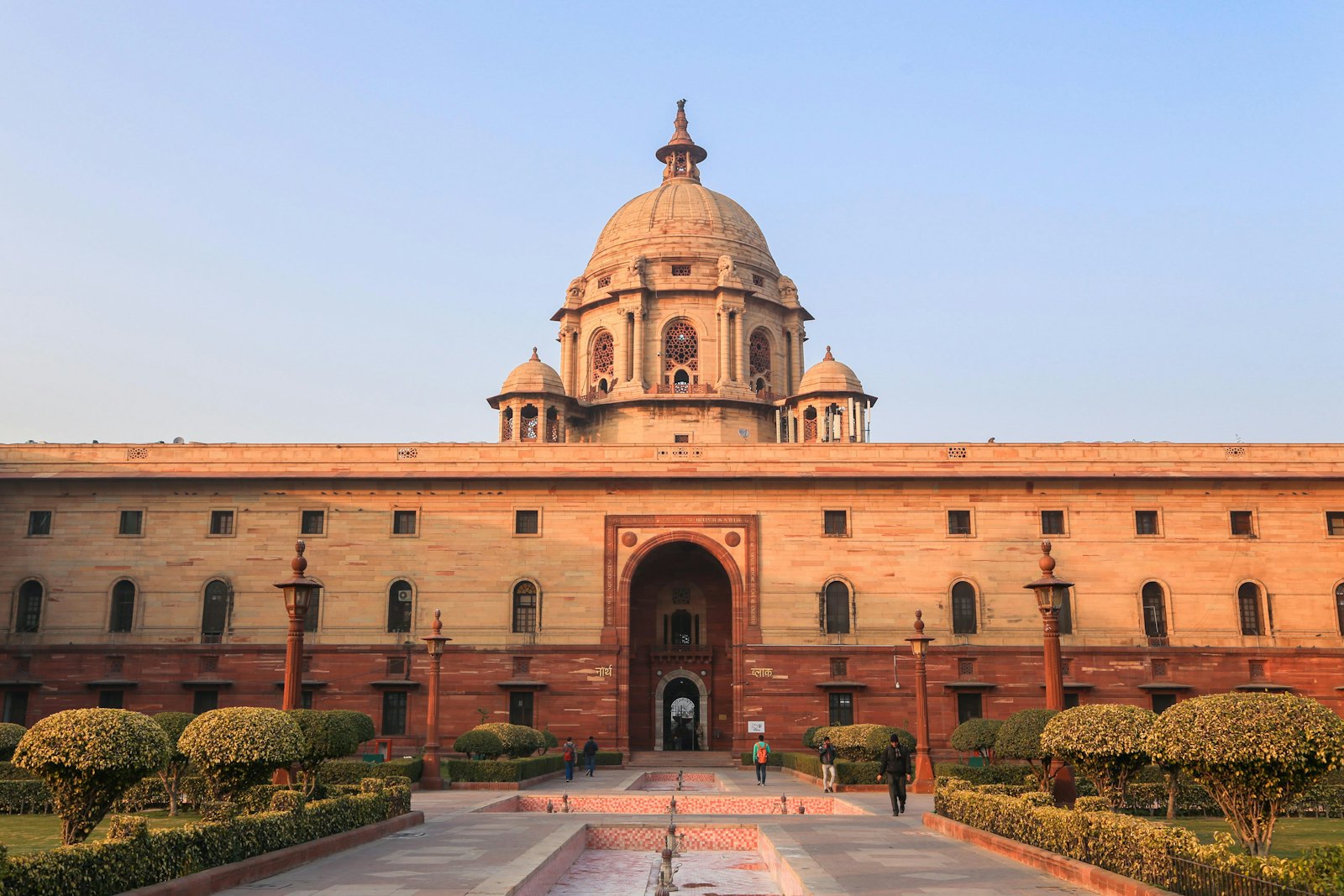SECI's 4,000 MWh Phase 1 VGF Tender: What Bidders Need to Know Right Now