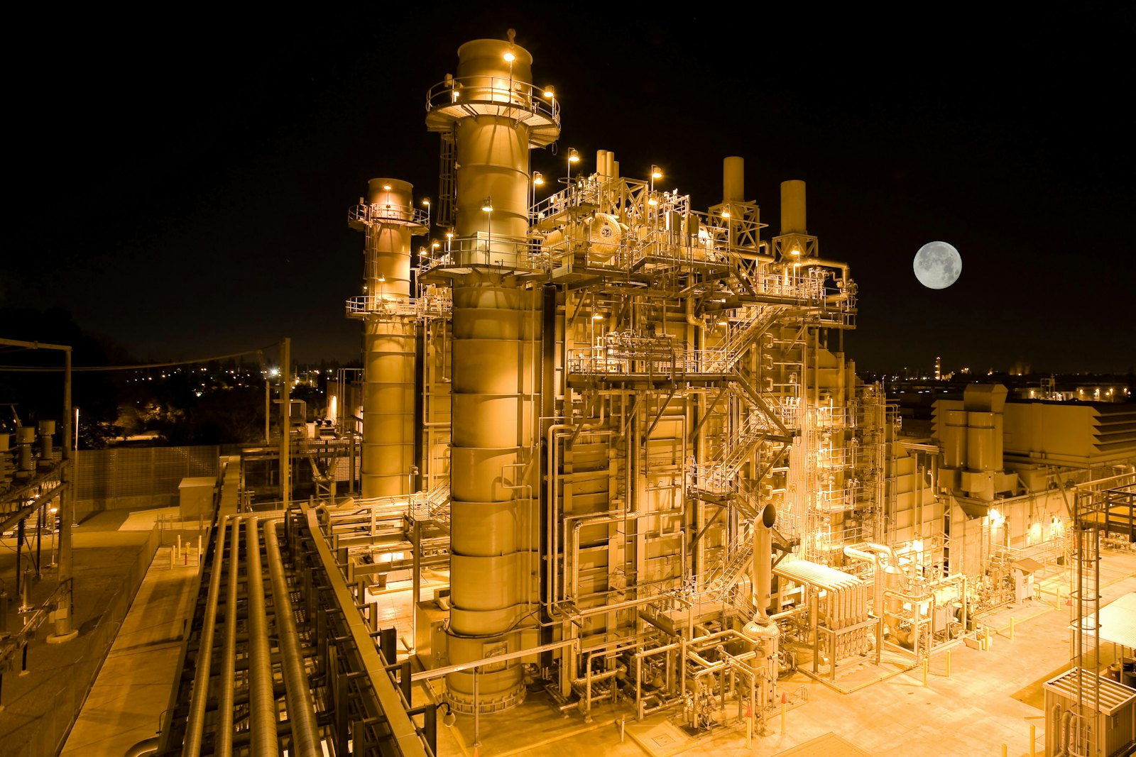 5 MWh or 10 MWh BESS: Choosing the Right Containerised Storage Scale
